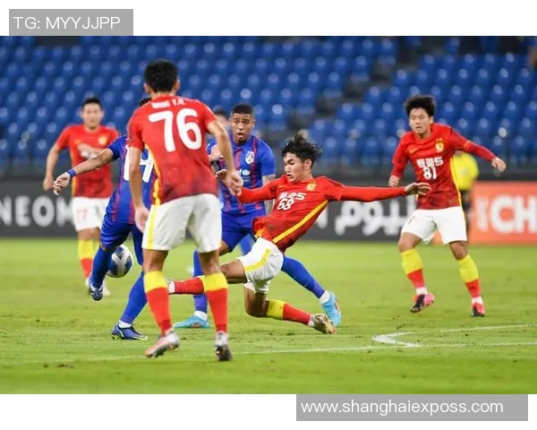 广州足球队近期状态分析与表现评估大满贯点评