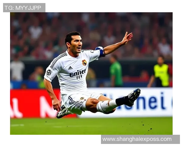 探索足球明星的辉煌成就与传奇故事带你走进绿茵场的精彩世界